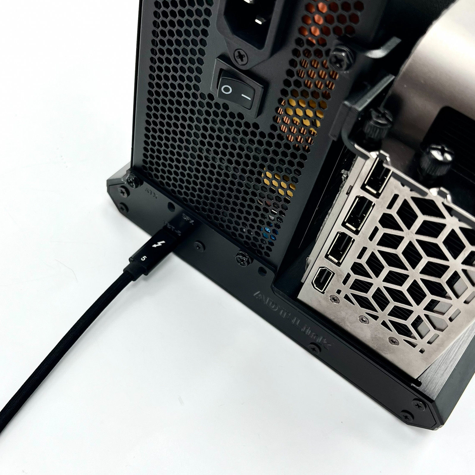 ADT 썬더볼트-5/4/3 외장 GPU 도킹 스테이션  - Thunderbolt 4 External Gpu Enclosure 리뷰 및 가격